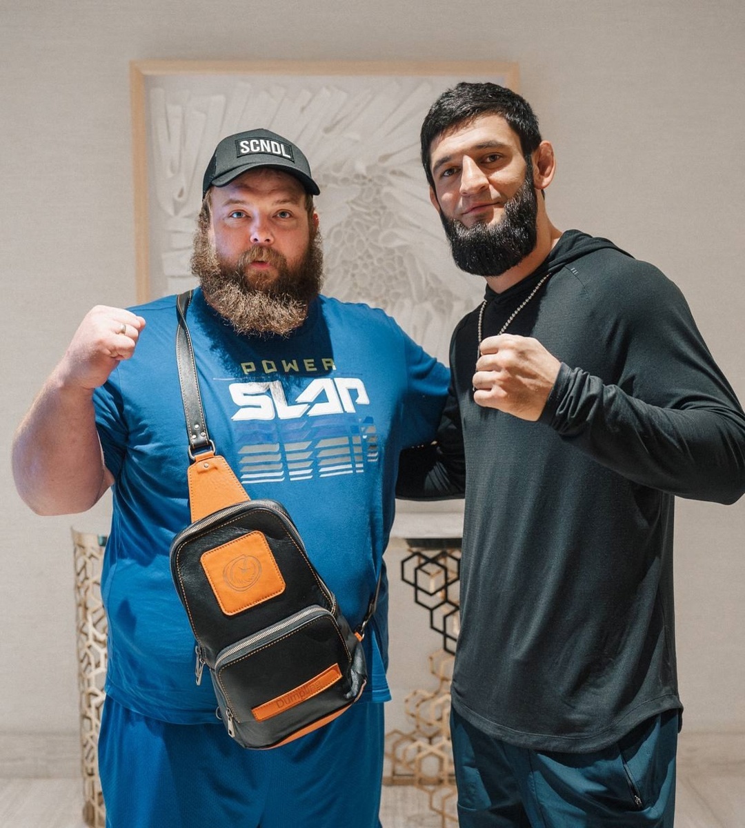 Чимаев сегодня с Василием Камоцким в Абу-Даби