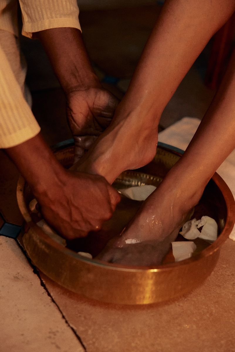 Это очень приятно и полезно! Речь идет о массаже ног Паада. Его точно стоит попробовать