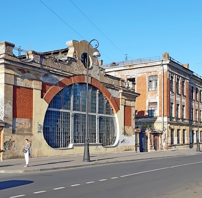 Здание в стиле модерн на Петровской улице /фото из личного архива, 2022/