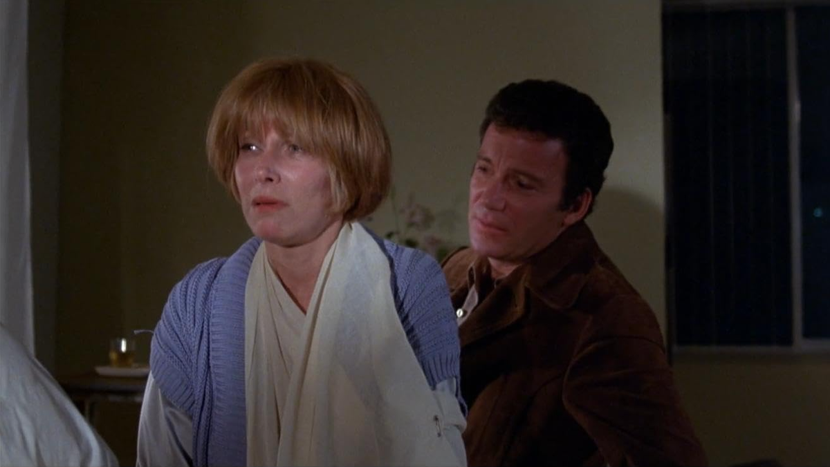 Кадр из фильма "Часы посещения" (1982)