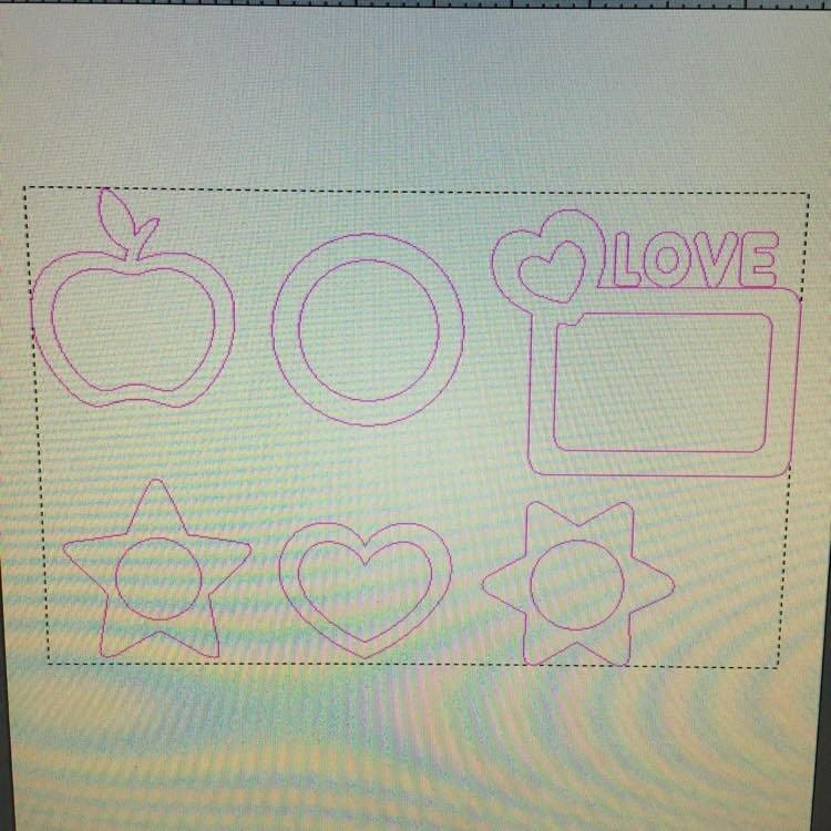 Шаблон рамок для фотографий, я выбрала в форме яблочек.