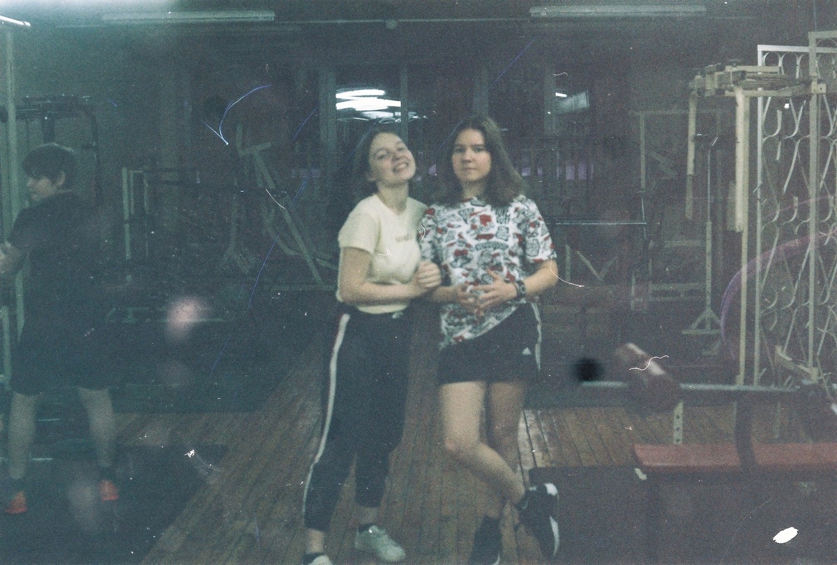 «Пришла в тренажерный зал раз за год, надо сфоткаться». Межшкольный стадион г. Екатеринбурга 2019 год.