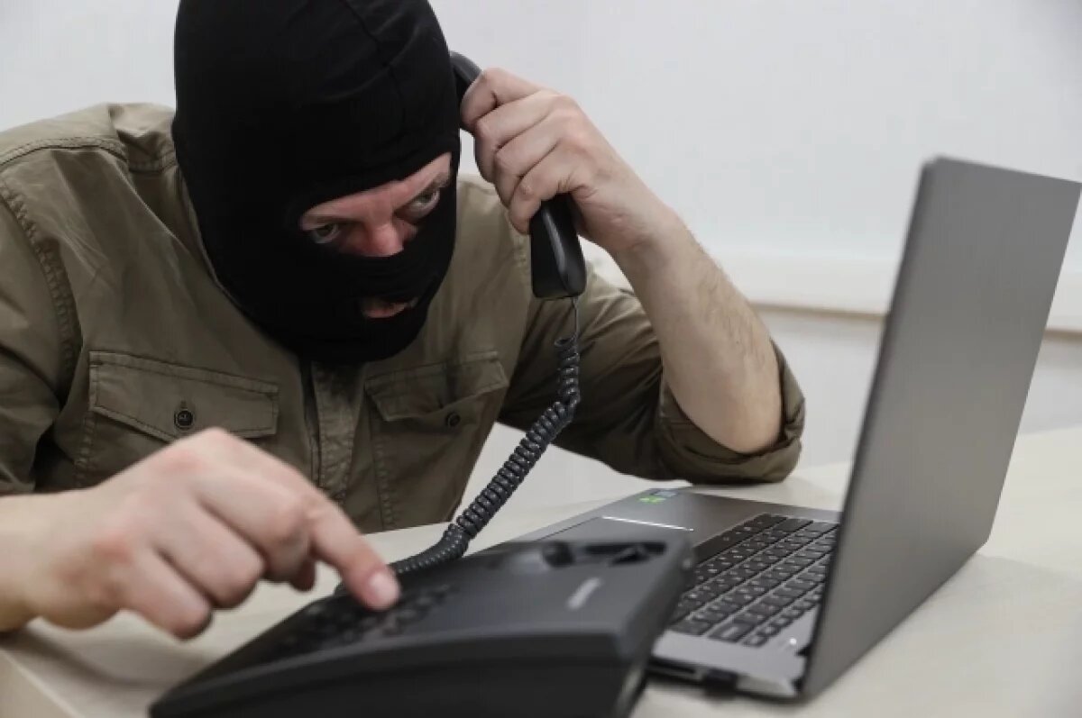    За сутки жители Тверской области перевели мошенникам 12,5 млн рублей