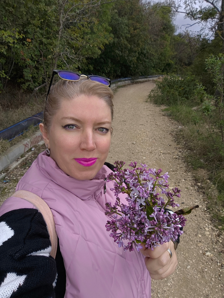 Октябрь. У нас цветёт сирень!!! 