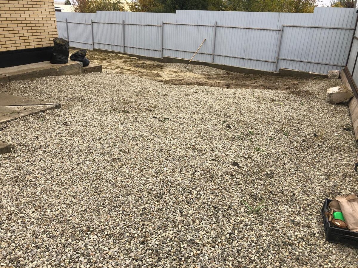 Территория отсыпана частично (мой лично😁)