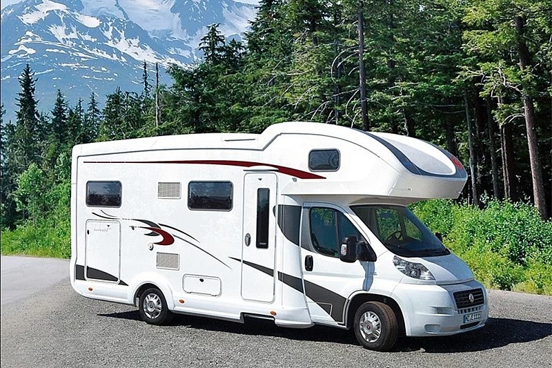 Примерно так Тоха представляет себе свою кочевую жизнь