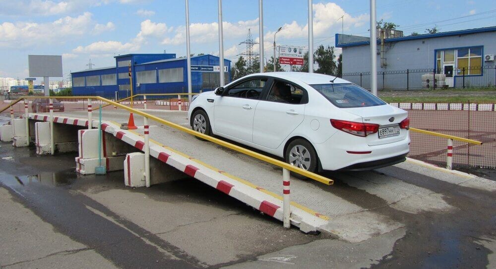 Горка  на площадке. Фото из открытых источников.