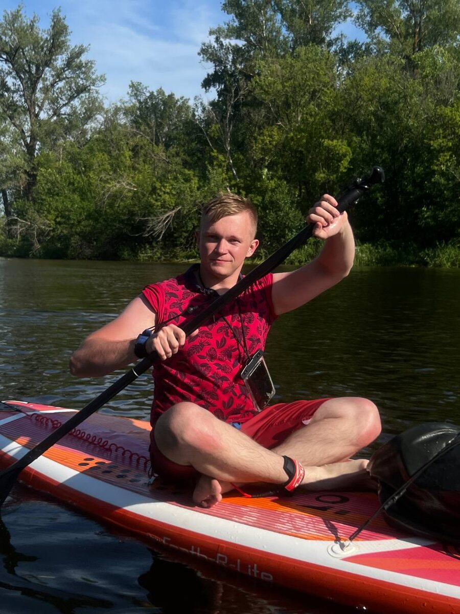 Летом он организовывает для нас чудо прогулки на сапах