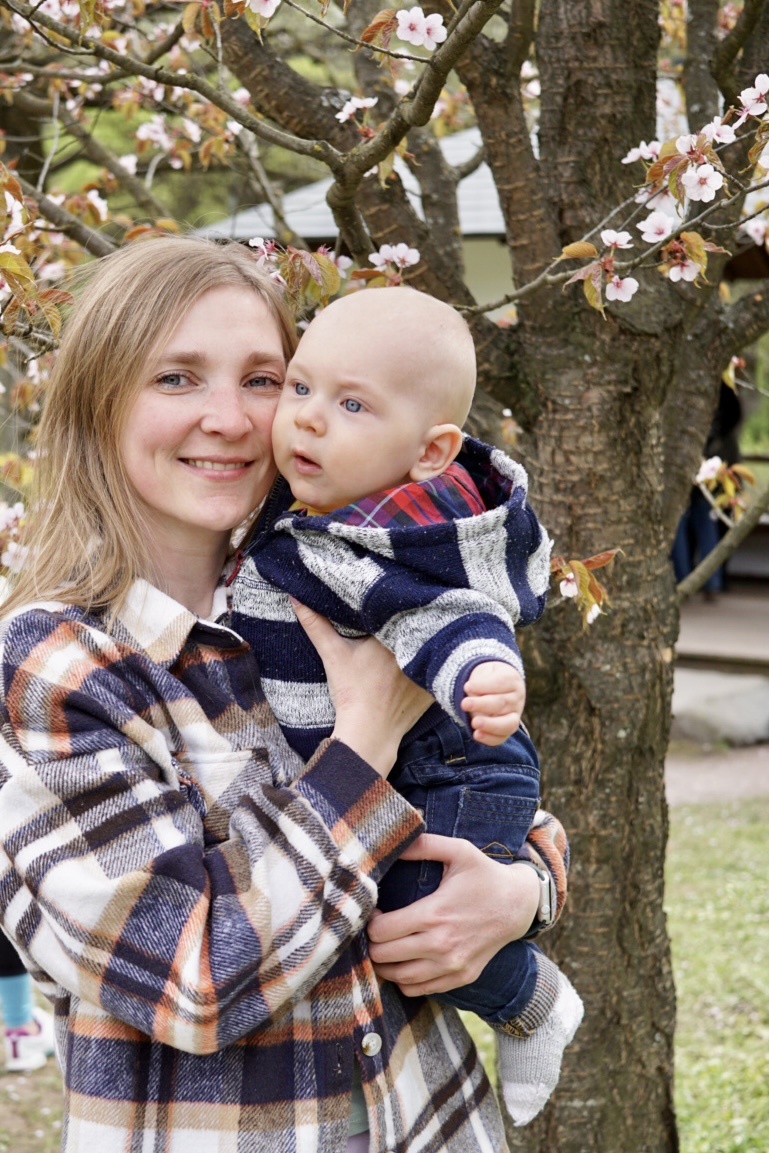 Пёстрая одежда в самый раз — на ней не видно грязи.