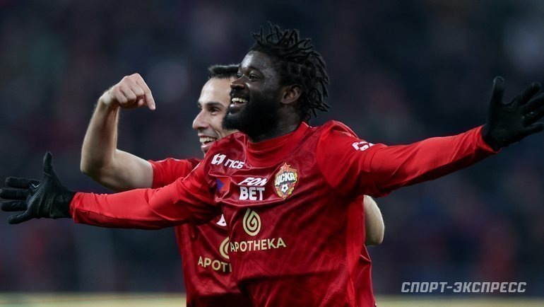    Милан Гайич и Секу Койта празднуют гол в ворота «Ахмата».Дарья Исаева