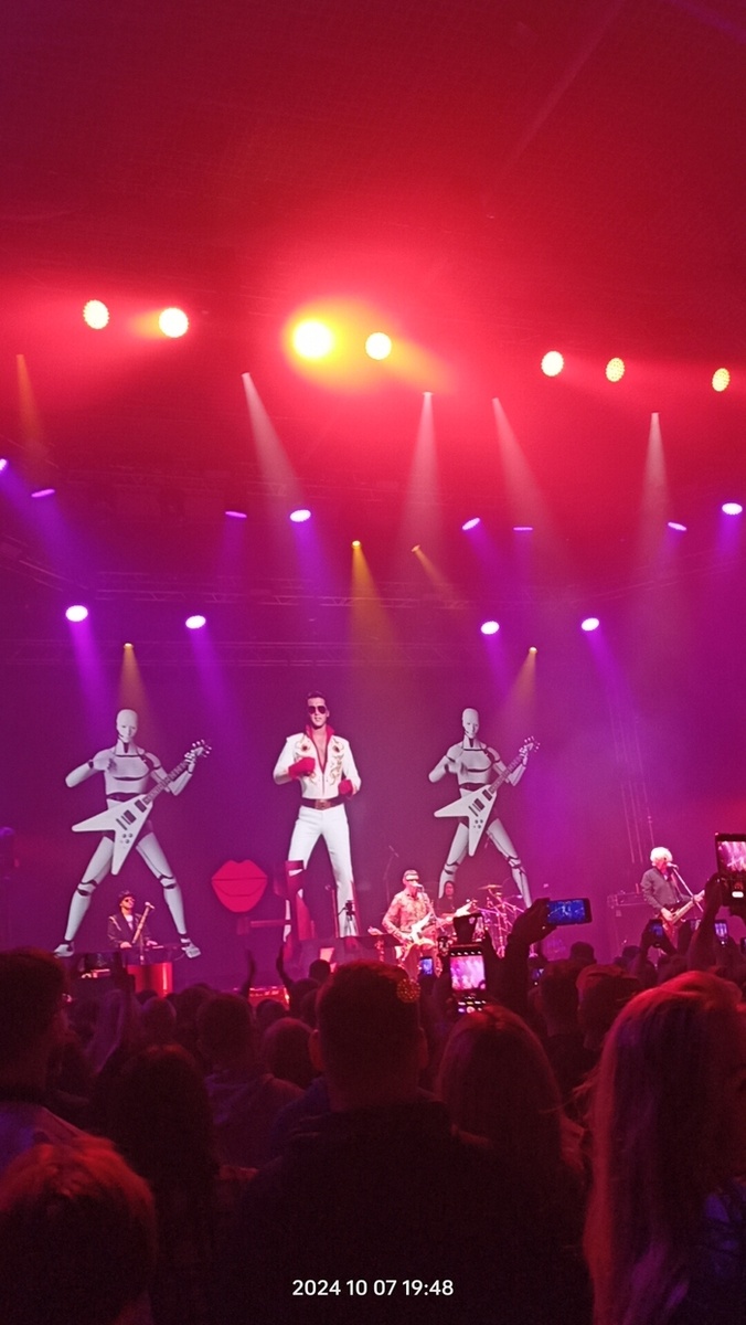 Листайте вправо, чтобы увидеть больше изображений