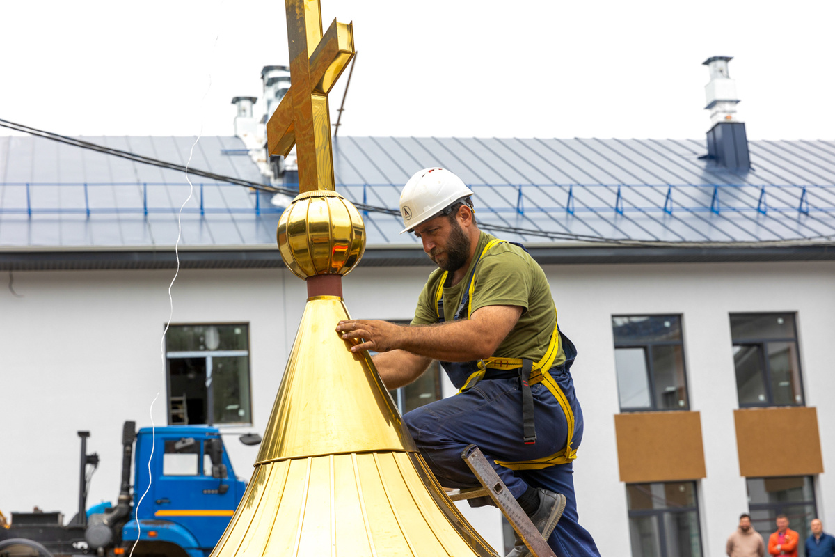 Тюменцы просят губернатора Александра Моора возродить почти разрушенную церковь с уникальный росписью в селе Южно-Плетнево.  Фото: Фото: ФедералПресс / Иван Кабанов