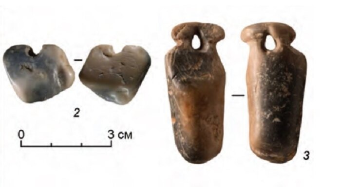    Украшения, найденые на стоянке Сабаниха-3. Фото: Л.В. Зоткина
