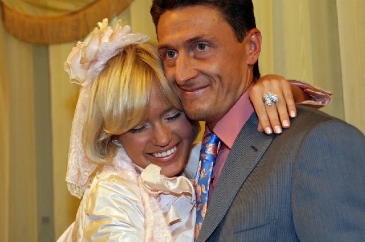    Наталья Ионова и Александр Чистяков в день свадьбы в 2006 году.