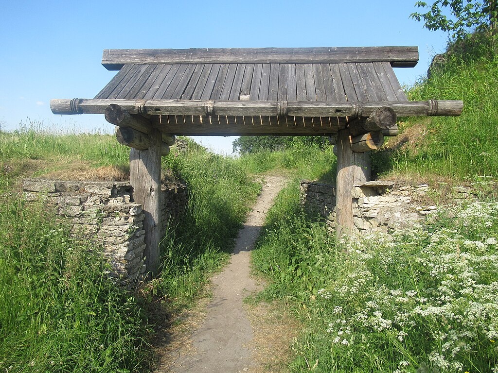 Труворово (Старое Изборское) городище — археологический памятник VII—XVIII веков близ Изборска (Псковская область)