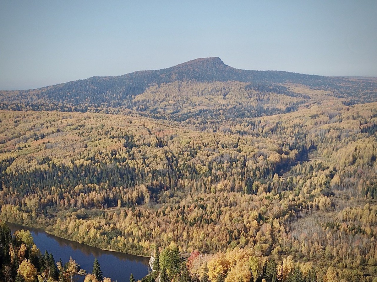 гора Полюд вид со скалы Ветлан