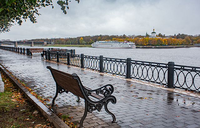 Погода в Твери 23 октября. Ветрено, тепло и сыро