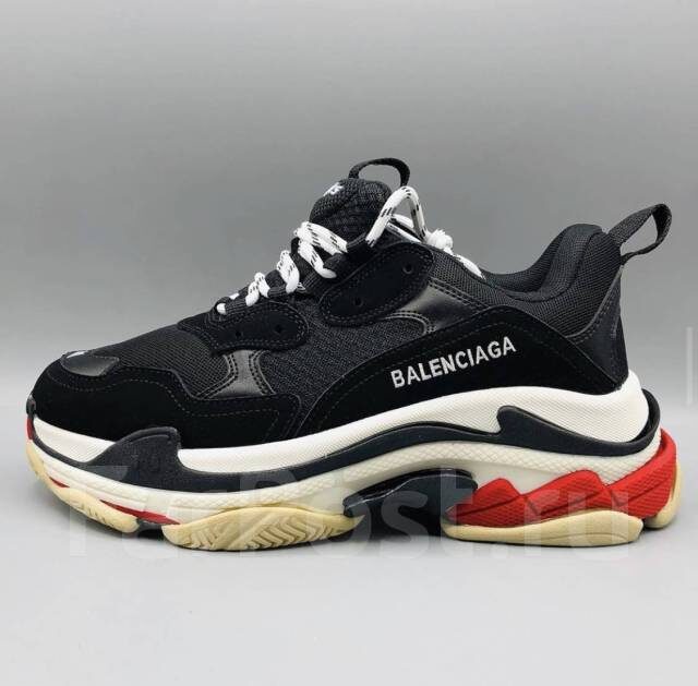 Кроссовки balenciaga. Фото из интернета. 