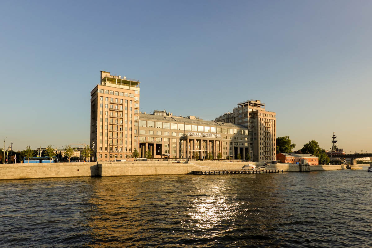 Улица Серафимовича, 2. Фото автора.