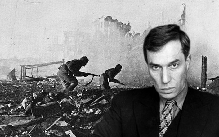 Бори́с Леони́дович Пастерна́к (имя при рождении — Бори́с Исаа́кович Постерна́к; 29 января (10 февраля) 1890, Москва, Российская империя — 30 мая 1960, Переделкино, Кунцевский район, Московская область, СССР)[5] — русский советский поэт, писатель и переводчик. 