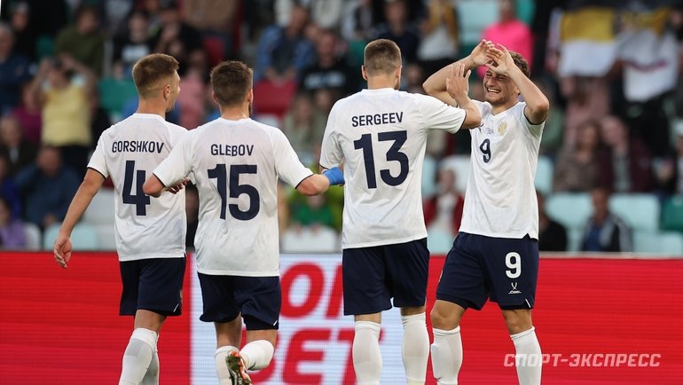    Юрий Горшков, Данил Глебов, Иван Сергеев и Федор Чалов (слева направо).Александр Федоров