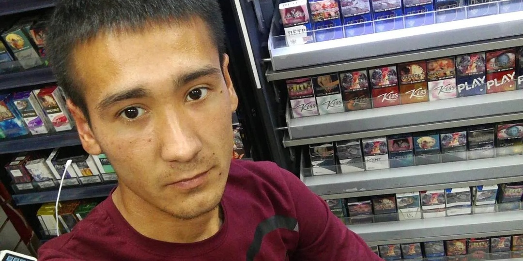 Товарищи перешли на дешевые российские сигареты с чистым табаком без примесей. Вот эти 3 марки сигарет