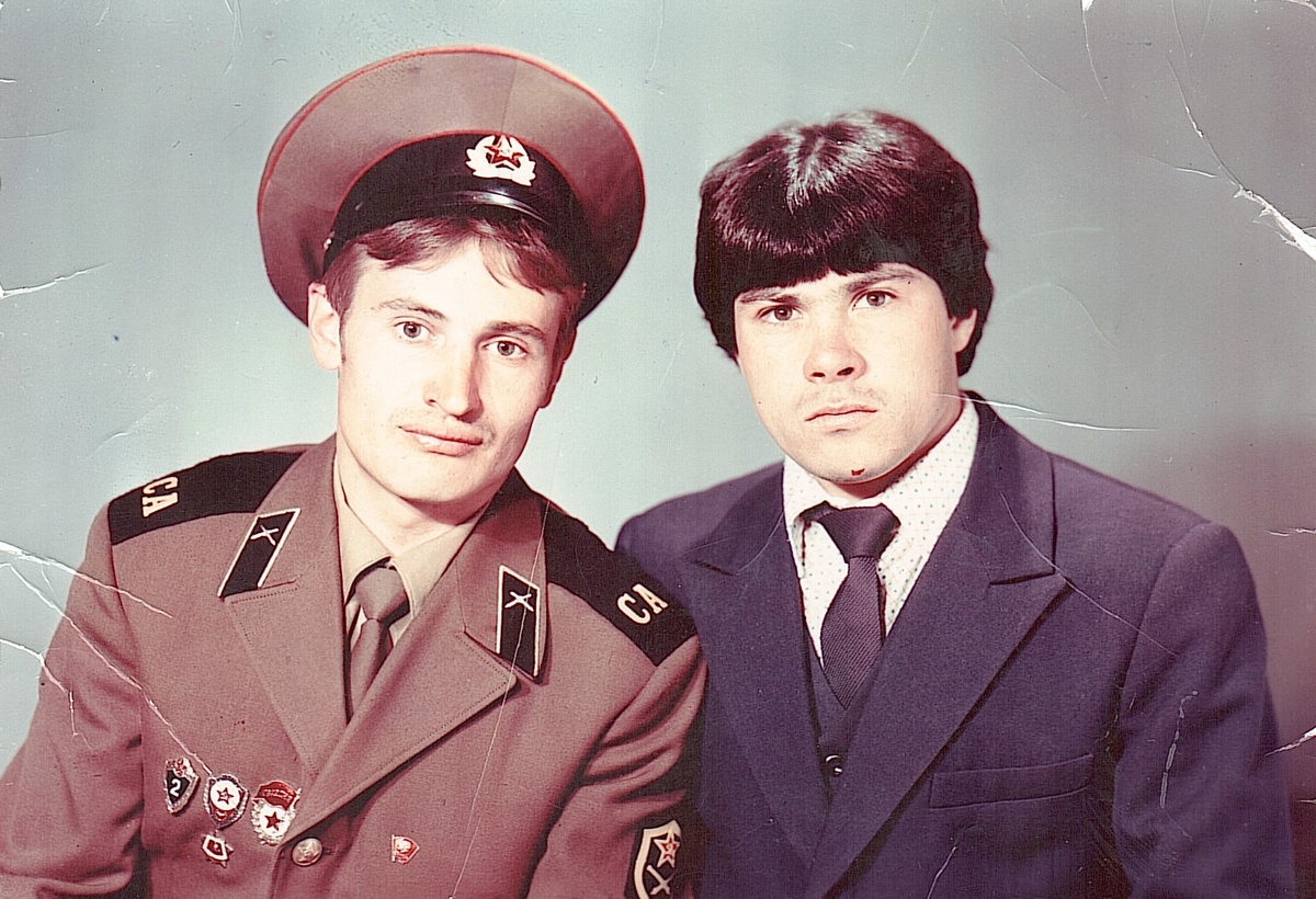 Владимира Шкуринского, несмотря на проблемы со слухом, всё же призвали в армию