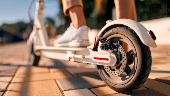    Ограничение скорости арендных самокатов в Москве резко сократило аварийность Ирина Петрова