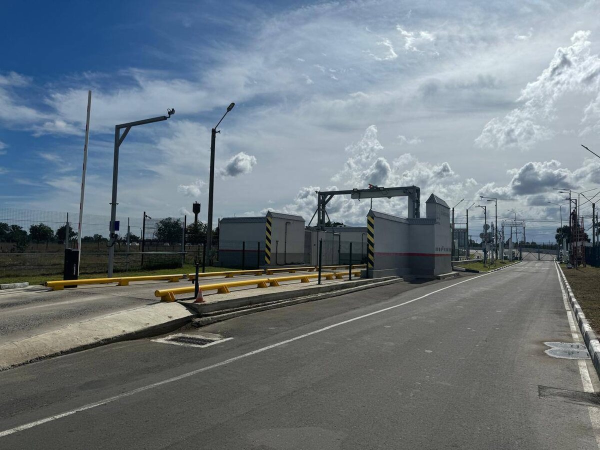 Пункт пропуска Тагиркент-Казмаляр на границе с Азербайджаном 