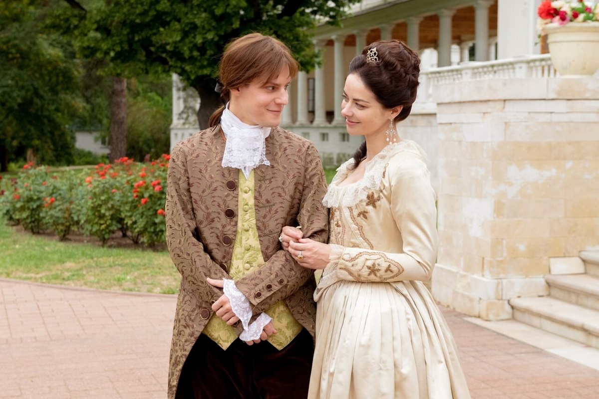 Павел Петрович и Екатерина II (кадр из сериала "Екатерина. Фавориты") 