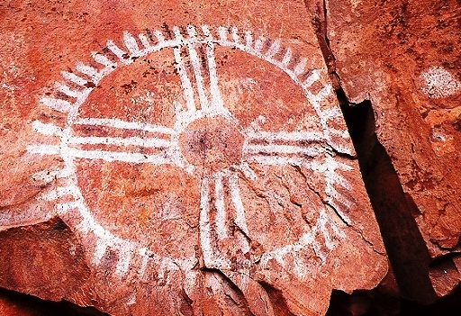 Крест - звезда. Наскальный рисунок. Штат Аризона. США.