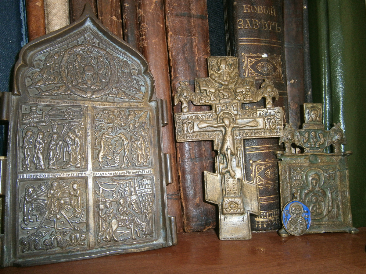 Старинное медное литье с образами в древнерусском стиле XVIII-XIX в.в.