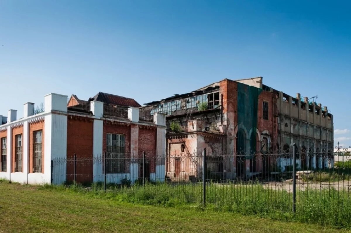    Крепость в осаде.