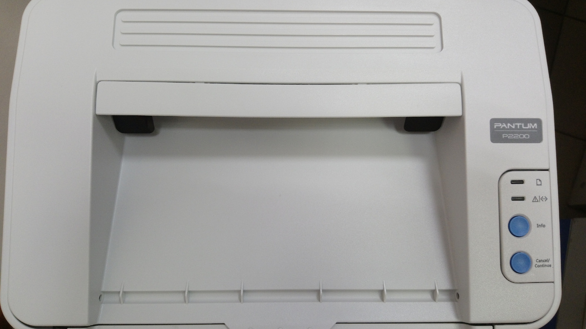 Верхняя панель с кнопками управления.