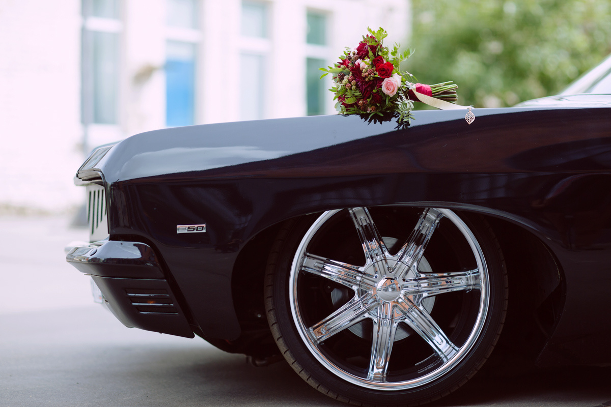 георгины в свадебном букете