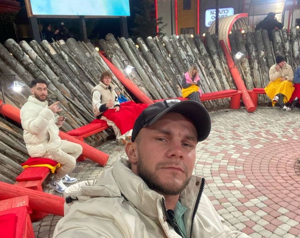 Алексей Горячий и ребята (фото из Telegram)