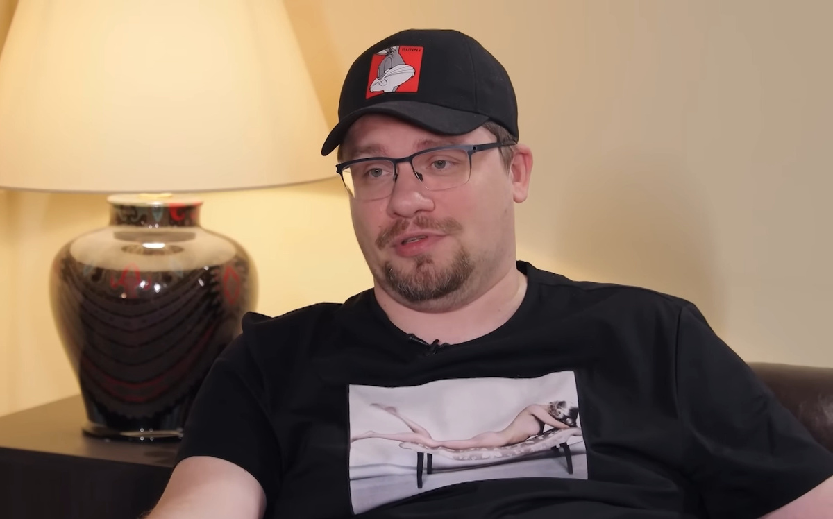 Гарик Харламов. Фото: скриншот YouTube /@ForbesRus  