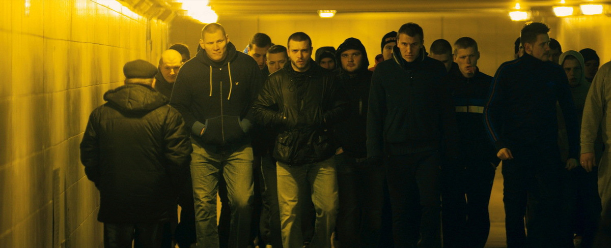 Кадр из фильма "Около футбола" (2013)