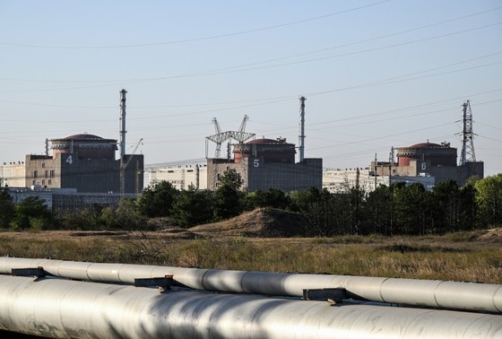    Вид на энергоблоки Запорожской АЭС