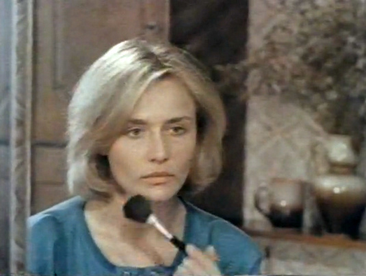 В кино Шевченко дебютировала в фильме "Путана"