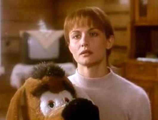 В 1997 году Владимир Машков снял бывшую жену в фильме "Сирота казанская" 