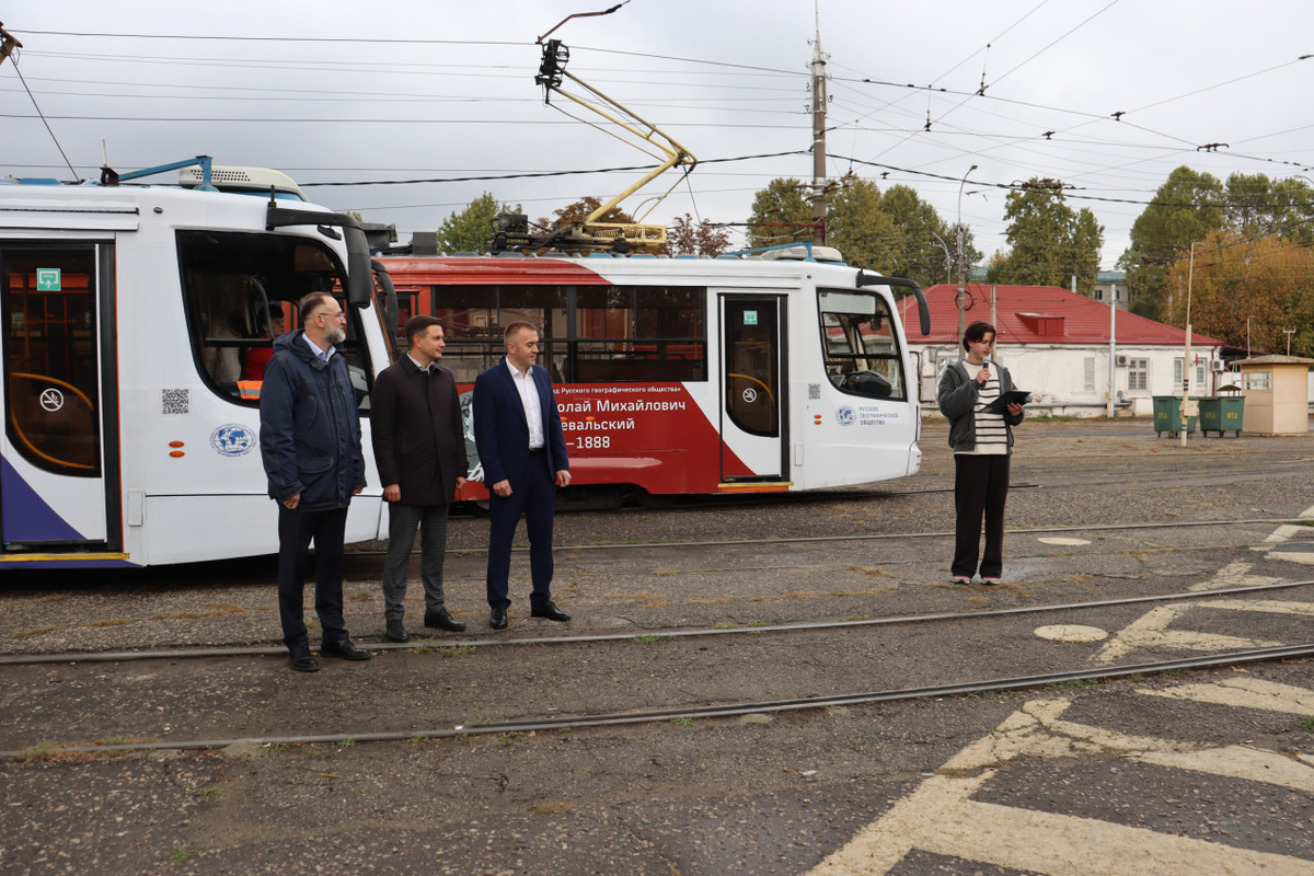 Церемония выпуска на линию новых трамваев РГО. Фото: пресс-служба Краснодарского трамвайно-троллейбусного управления 
