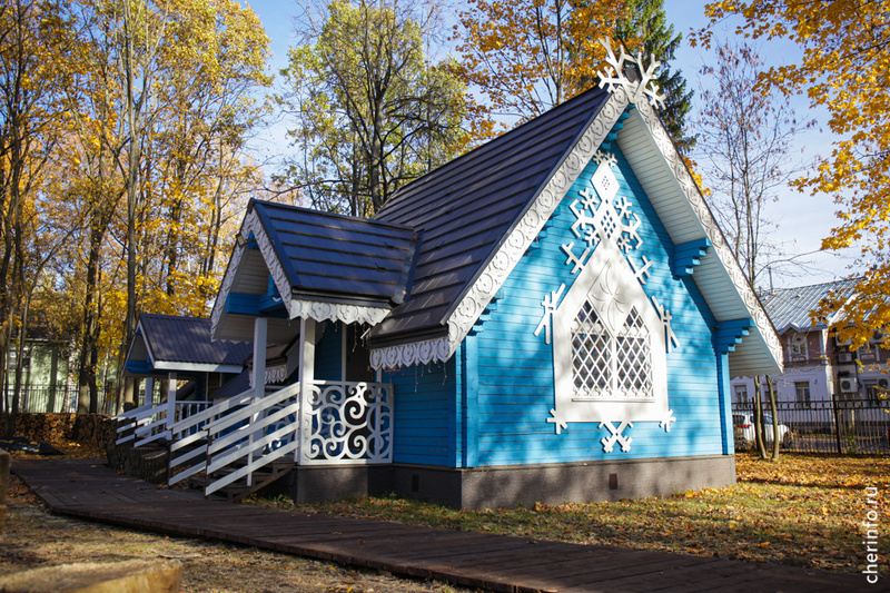    Новую интерактивную программу запустили в тереме в Соляном саду. Гостям расскажут череповецкую сказку, научат говорить по-черёповски, помогут сделать подарок на память.