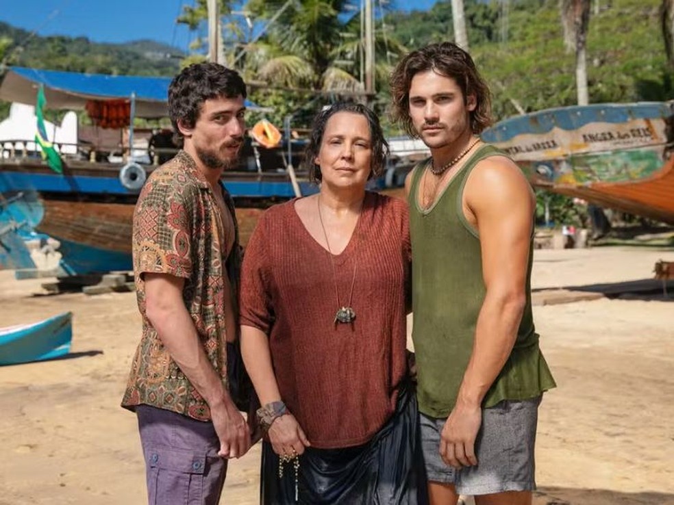 Моэма с племянниками. Фото с интернета. 