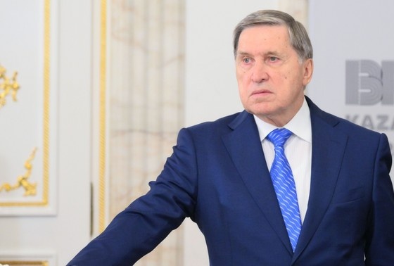    Юрий Ушаков перед встречей президента РФ Владимира Путина и премьер-министра Индии Нарендры Моди во время встречи в рамках XVI саммита БРИКС в Казани