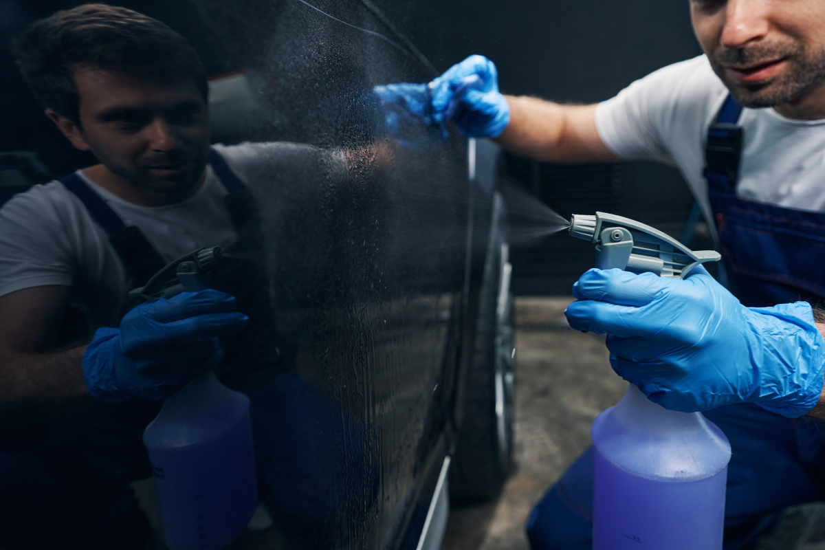 Источник изображения: https://i0.wp.com/thesmallbusinessblog.net/wp-content/uploads/2024/02/Specialty-Applications-Of-Industrial-Cleaning-Solutions.png?w=1200&ssl=1