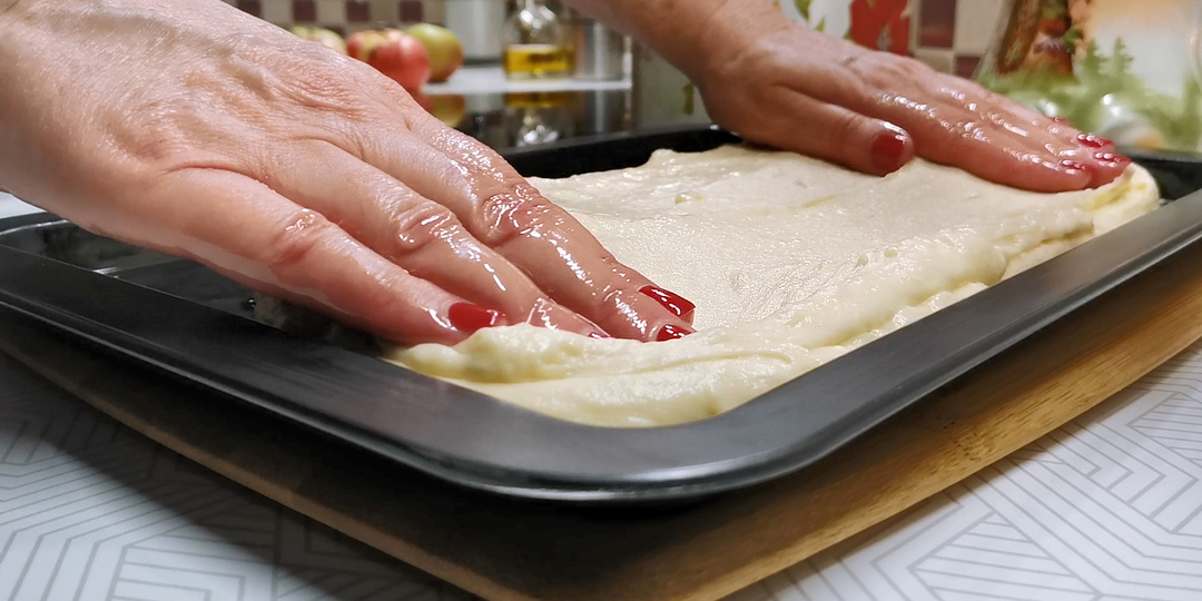 Смешайте тесто ложкой и будете поражены результатом. Сама не верила, пока не проверила. Бесподобные пироги к чаю, рецепты просто обалденные!