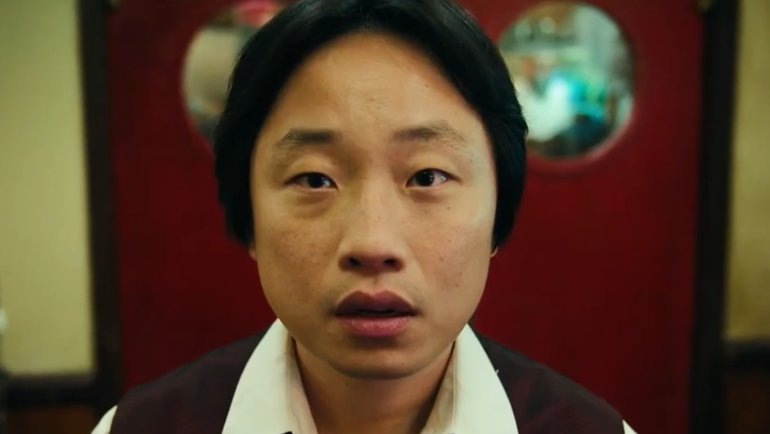    Кадр из сериала «Интерьер Чайна-тауна», реж. Тайка Вайтити, Hulu