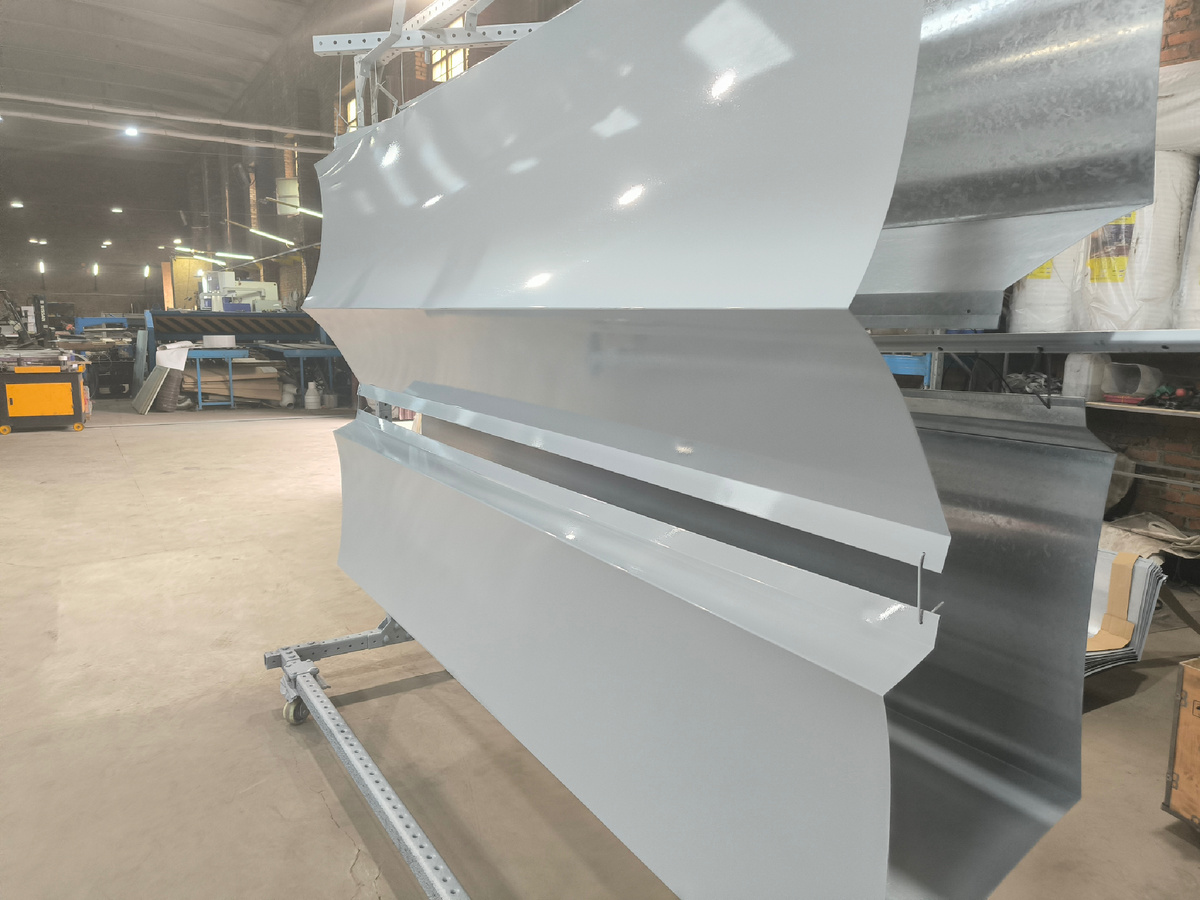 Покраска кровельных парапетов. Точно и в срок!