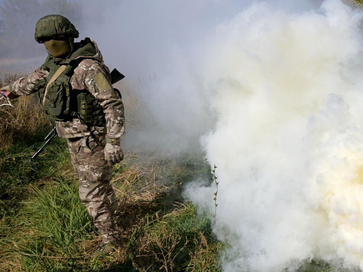    Занятия по минно-взрывному делу в инженерном подразделении ЦВО в ЛНР© РИА Новости . Евгений Биятов